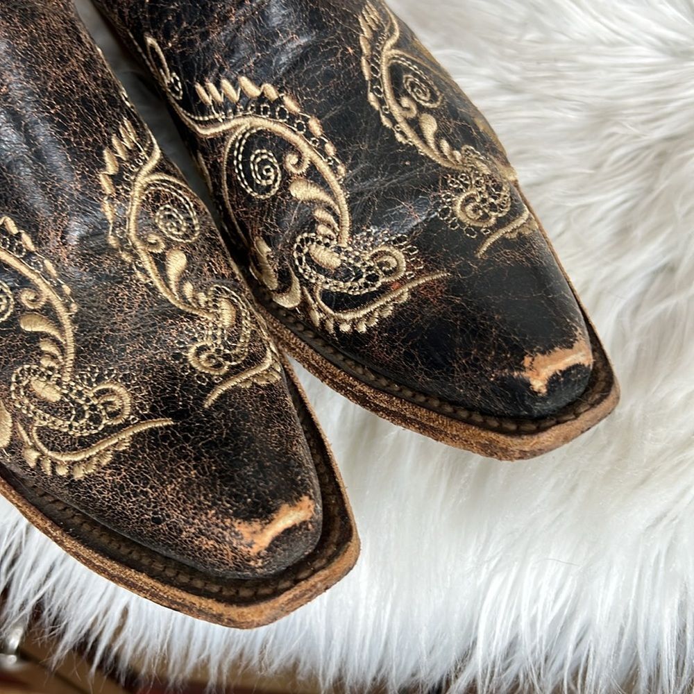 CIRCLE G WOMEN'S DISTRESSED BONE DRAGONFLY EMBROIDERED BOOTS - SNIP TOE Size 10 - Picture 9 of 14
